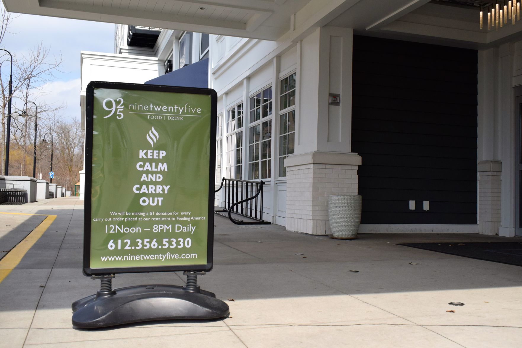 wz26NW_SignsCUT6.JPG